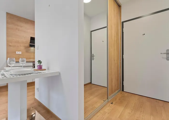 Twin 2 - With Parking Apartment